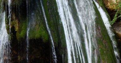 Вид на объект: водопад Джур-Джур