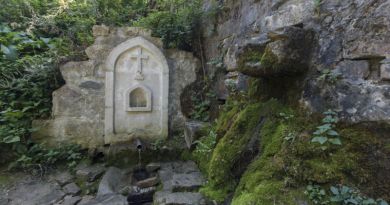 Экскурсии в Сурб Хач (Армянскую апостольскую церковь) из Отрадного 2024